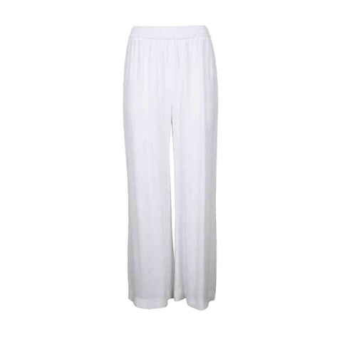 Discover our Fabiana Filippi white pants close up on white background