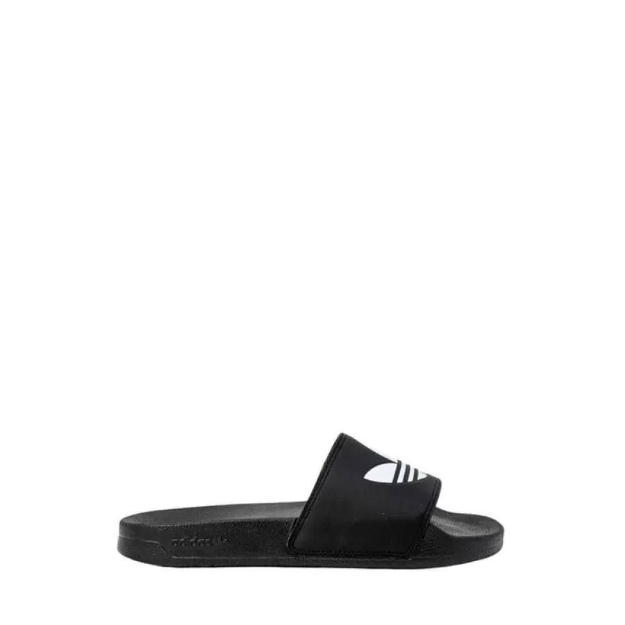 Adidas men slippers in black for urban city style