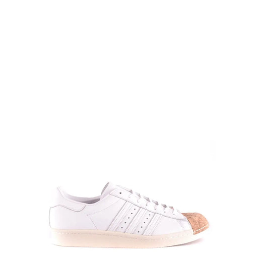 Adidas Weiße, sportliche Herren-Sneaker aus Leder mit Korkkappe und cremefarbener Gummisohle.