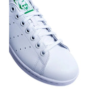 Weißer adidas Stan Smith Sneaker aus Leder mit grünem Synthetik-Logo auf der Zunge, Herrenmodell M20324 FX5502