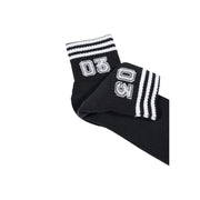 Schwarze adidas Originals Herren-Unterwäsche-Socken mit weißer Stickerei „03 ow“ und drei weißen Streifen am Bündchen