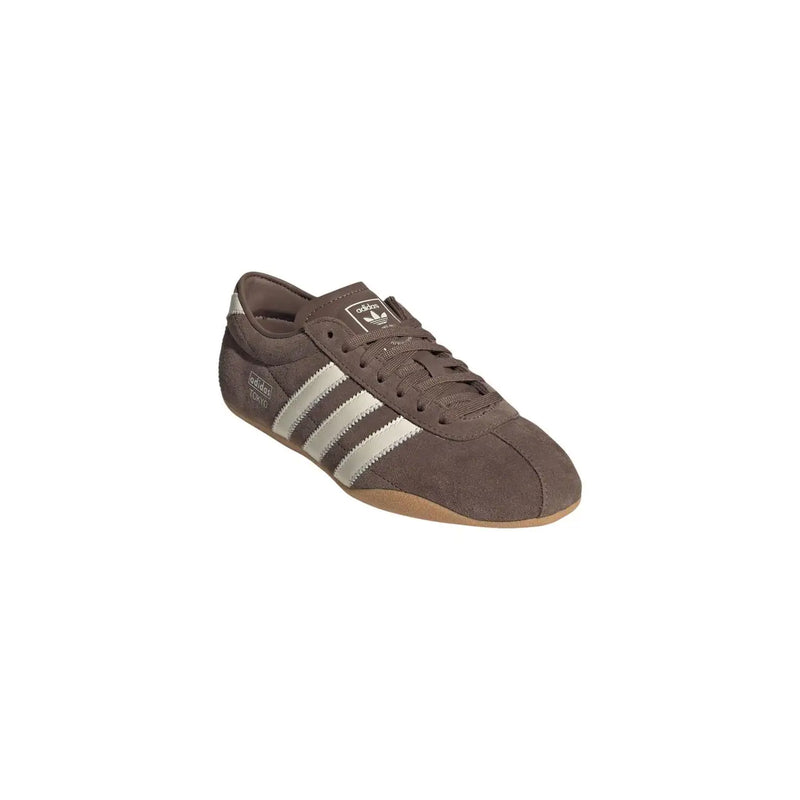 Adidas Originals women suede sneakers in brown with three white stripes and a gum-colored rubber sole