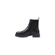 Alviero Martini Prima Classe black leather ankle boots for women with chunky rubber sole and zipper closure