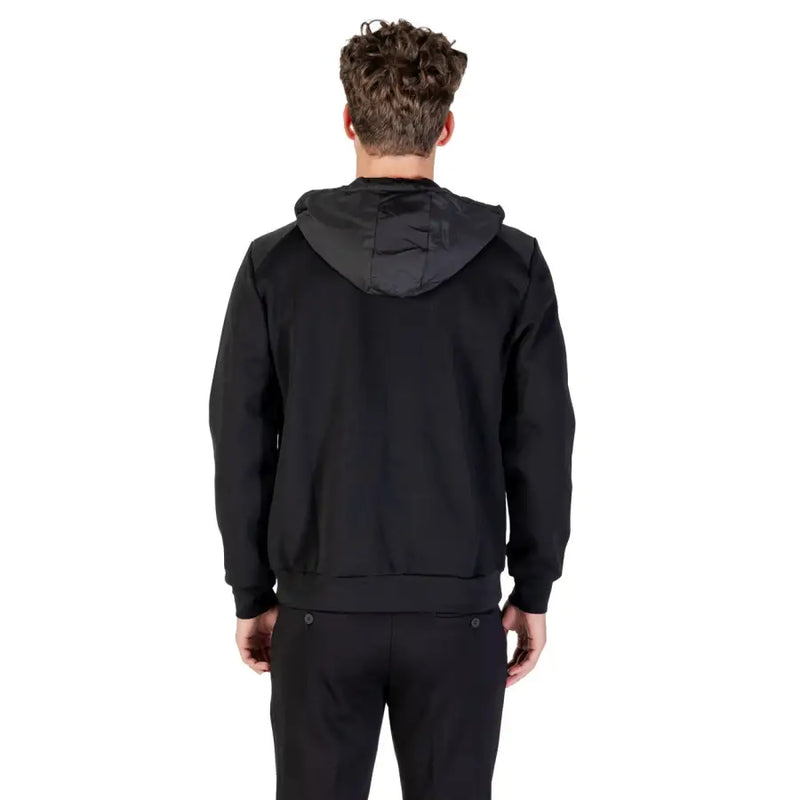 Men’s black hooded sweatshirt with raglan sleeves and ribbed cuffs from Antony Morato