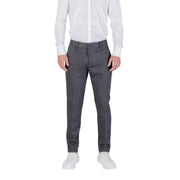Men’s slim-fit gray dress pants with white shirt and sneakers from Antony Morato Fall Winter collection