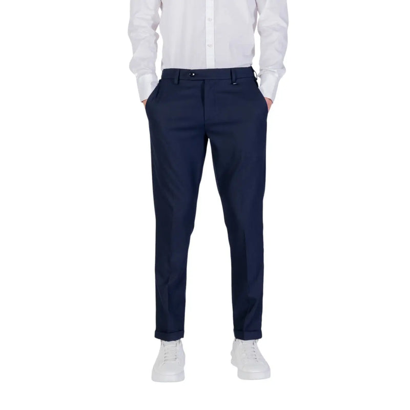 Antony morato Herrenhose in Blau aus Viskosemischung mit taillierter Passform, marineblauer Farbe, elegantem geradem Bein und dezenten Bügelfalten.