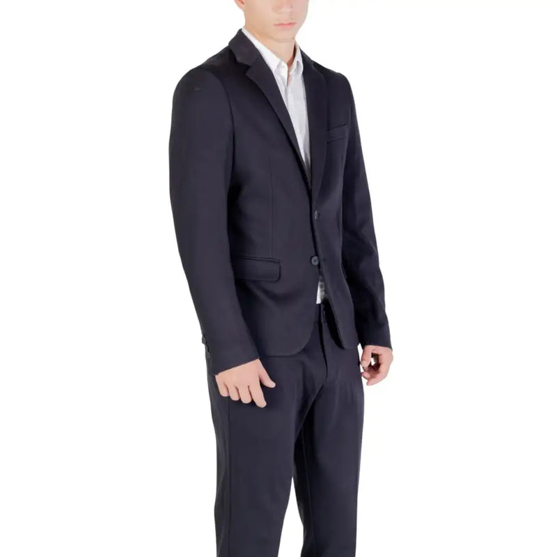 Antony Morato Herrenblazer aus blauem Viskose-Mischgewebe mit Reverskragen und schwarzem, tailliertem, einreihigem Zweiknopf-Anzug.