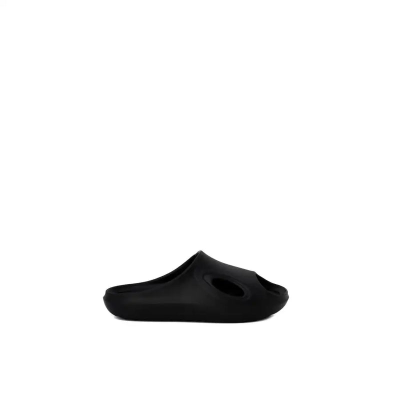 Antony Morato Schwarze Herren-Gummipantoffeln in Größe 3 mit elegantem, minimalistischem Design und offener Zehenpartie aus Gummimaterial