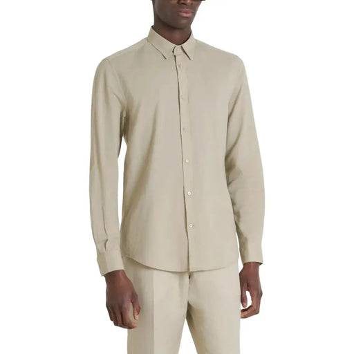 Beige langärmelig Antony Morato Herrenhemd mit klassischem Kragen und passender Hose