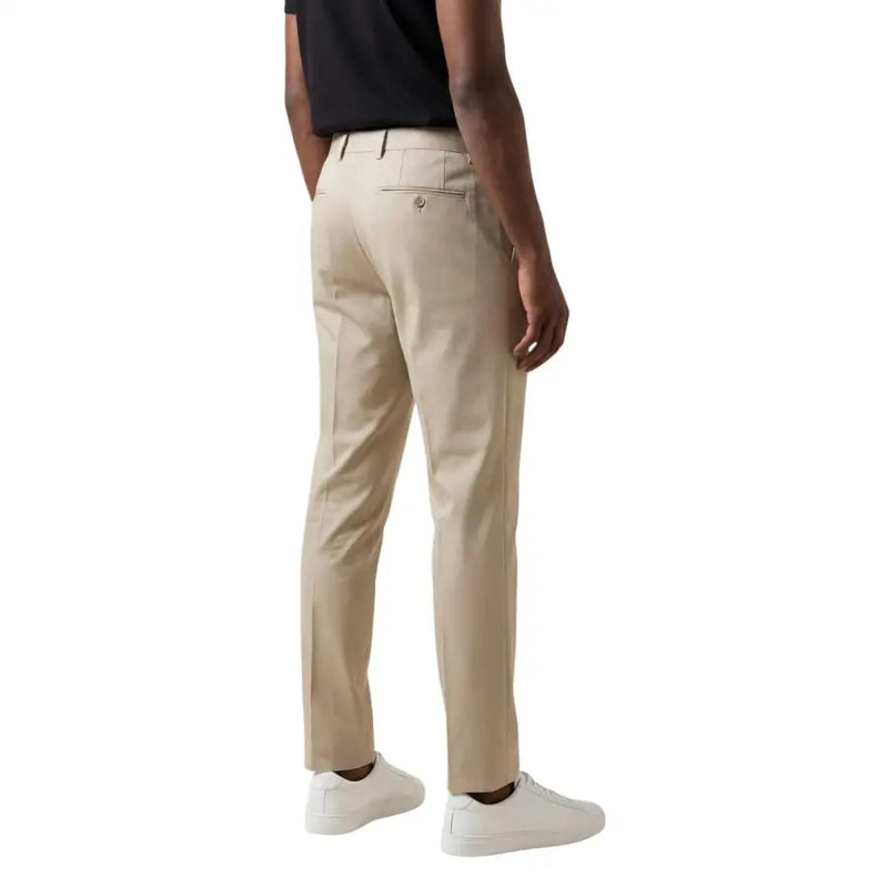 Antony Morato Beige Chino-Herrenhose mit elegantem, tailliertem Schnitt und dezenten Ziernähten für einen stilvollen Auftritt