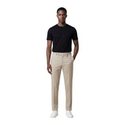 Beigefarbene, taillierte Chino-Hose mit dezenten Bundfalten für Herren von Antony Morato aus Baumwollmaterial