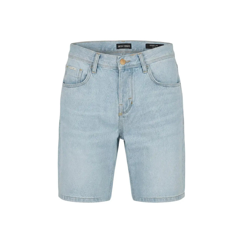 Antony Morato Herrenshorts aus hellem Denim mit fünf Taschen und Markenlabel am Bund, Vorderansicht