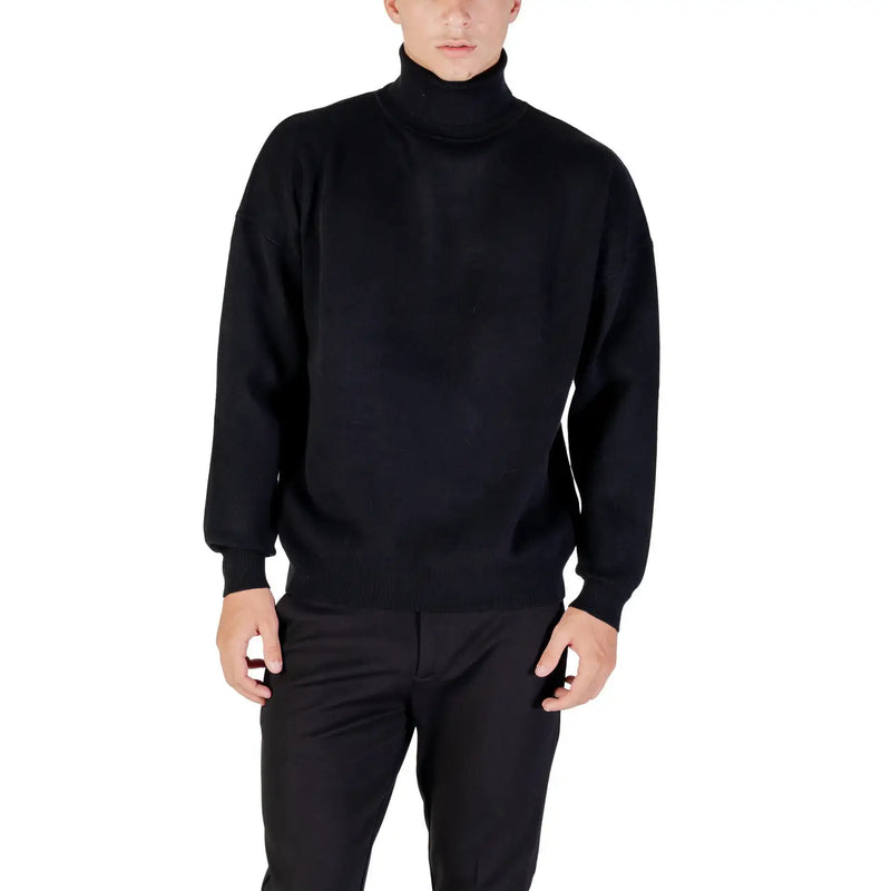 Antony Morato Schwarzer Rollkragenpullover für Herren mit glatter, figurbetonter Strickstruktur, Vorderansicht