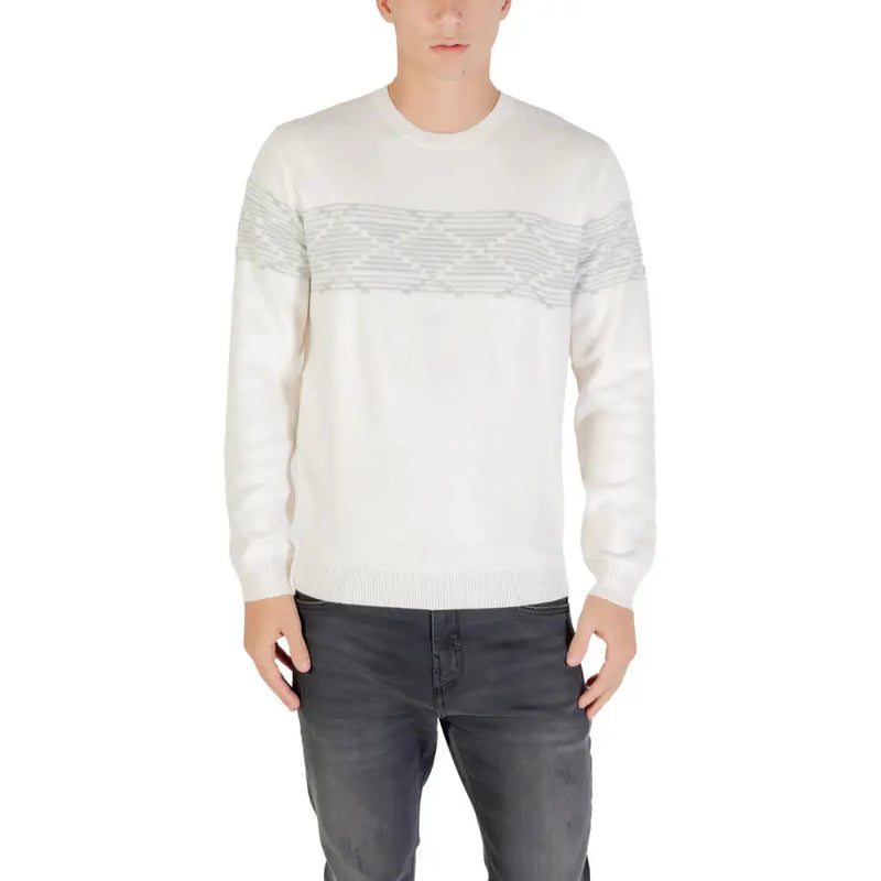 Antony Morato white round neck knitwear featuring a subtle gray geometric pattern on chest and sleeves