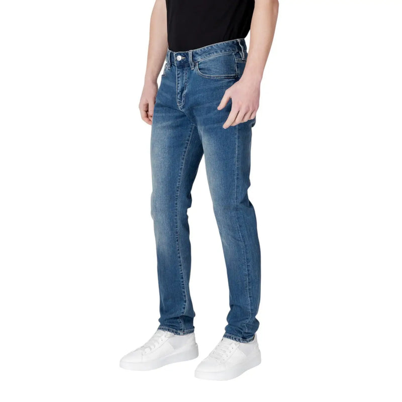 Armani Exchange Herrenjeans aus blauem Denim mit schmaler Passform und Fünf-Taschen-Design, Vorderansicht