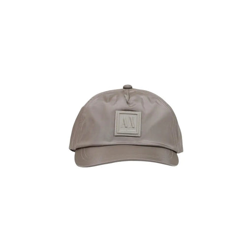 Armani Exchange Herren-Baseballkappe aus taupefarbenem Polyester mit strukturierter Passform und quadratischem, gesticktem Logo-Patch auf der Vorderseite