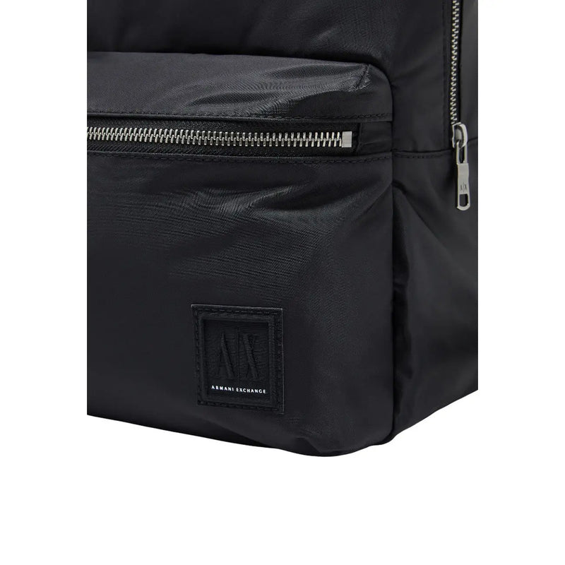 Armani Exchange Schwarzer Herrenrucksack mit strukturiertem Nylon-Außenmaterial und silberfarbenen Reißverschlüssen, Größe 31 x 45 x 19 cm