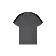 Armani Exchange Schwarzes Herren-T-Shirt aus Baumwolle mit kurzen Ärmeln, grauem Rundhalsausschnitt und kontrastierenden schwarzen Schulterpartien.