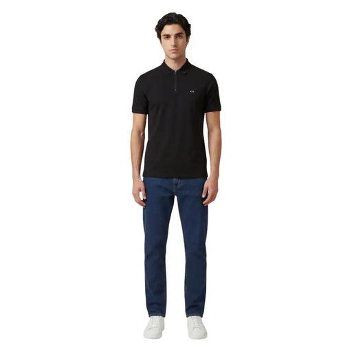 Schwarz armani exchange Herren-Poloshirt mit dezentem Reißverschlusskragen, kleinem gesticktem Logo, Viskosegewebe