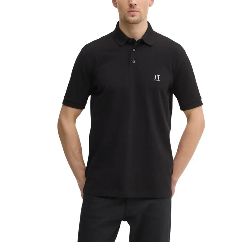 Schwarz armani exchange Herren-Poloshirt aus Baumwolle mit dezentem weißen Logo auf der Brust, Kurzarm, Freizeitkleidung