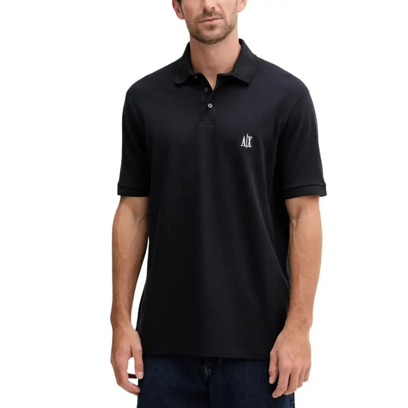 Schwarz Armani Exchange Poloshirt aus Baumwolle mit dezentem weißen Logo auf der linken Brust, Kurzarm, für Herren