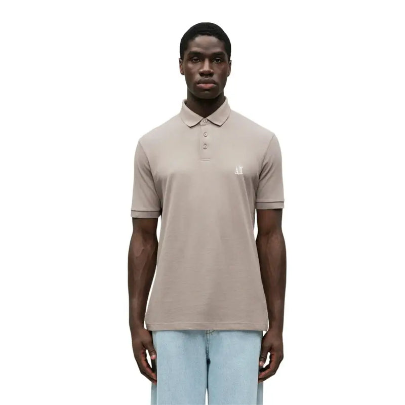 Beige Armani Exchange Braunes Herren-Poloshirt aus Baumwolle mit kurzen Ärmeln und dezentem, gesticktem Logo auf der Brust