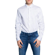 Armani Exchange Klassisches weißes Herrenhemd mit langen Ärmeln, Knopfleiste, klassischem Kragen und sauber gebügeltem Stoff