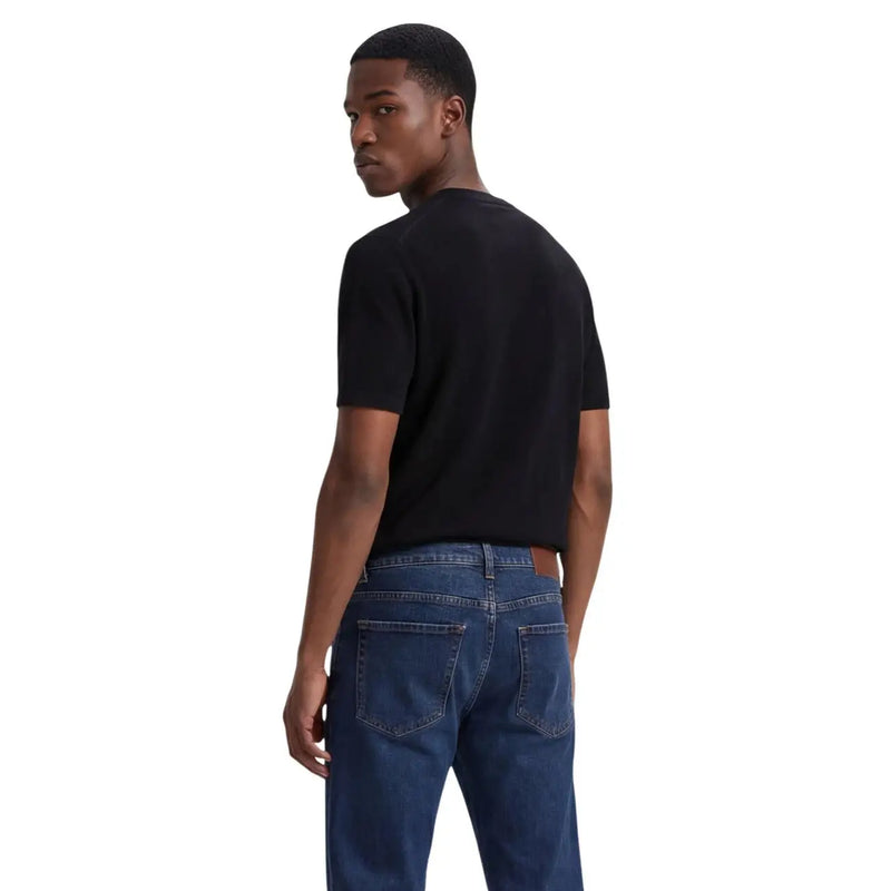 Armani Exchange men black short-sleeved crew neck cotton t-shirt ideal for casual and everyday wear