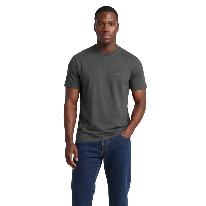 Armani Exchange Graues Herren-T-Shirt aus Baumwolle mit Rundhalsausschnitt und dezentem, gesticktem Logo auf der linken Brustseite.