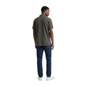 Armani Exchange Herren-Polohemd, braun, Baumwolle, Kurzarm, olivgrün mit weißem Besatz an Kragen und Ärmelbündchen.