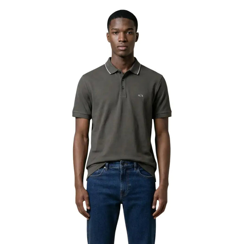 Armani Exchange Herren-Polohemd aus brauner Baumwolle mit kurzen Ärmeln, dunkelolivgrünen und weißen Zierstreifen und einem kleinen Axtlogo