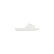 Weiße Pantolette zum Hineinschlüpfen mit minimalistischem Design und dezentem blauem Logodruck auf dem Riemen von armani exchange Herren-Gummipantoffeln