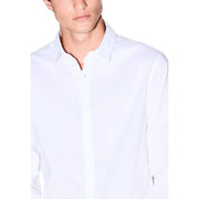 Armani Exchange Weißes Herrenhemd mit knackigem Kragen und klarem, minimalistischem Design, perfekt für formelle Anlässe
