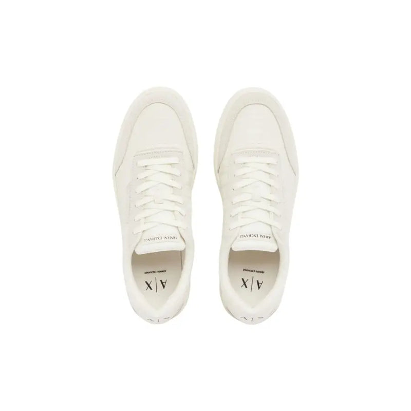 Armani Exchange Weiße Herren-Sneaker aus Polyurethan mit Schnürung und weißem Leder, minimalistisches Design mit dezentem Branding an Zunge und Ferse.