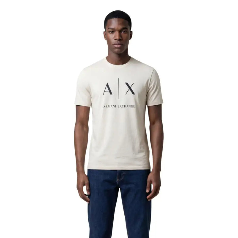 cremefarben Armani Exchange Männer t-shirt mit schwarzem Axt-Logo und Markennamen auf der Vorderseite