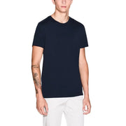 Ein eleganter marineblauer Baumwollstoff t-shirt aus Armani Exchange mit klassischem Rundhalsausschnitt und kurzen Ärmeln für Herren
