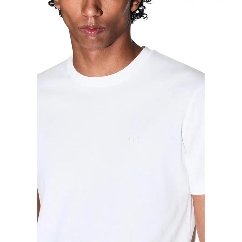 Armani Exchange Männer t-shirt Weißer Baumwollpullover mit Rundhalsausschnitt und dezent gesticktem a|x-Logo auf der Brust