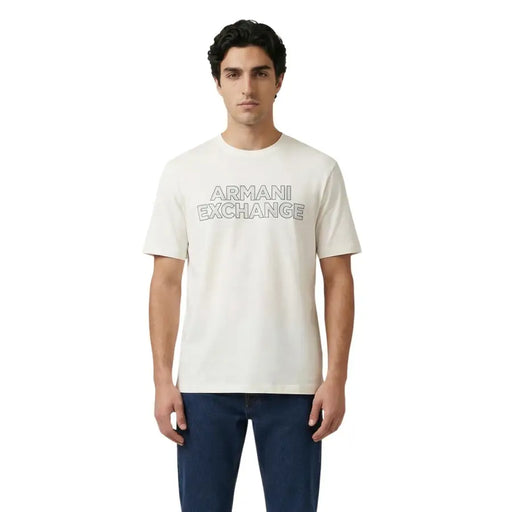 cremefarben Armani Exchange Männer t-shirt mit dezentem, umrandetem Logo auf der Brust für lässige Kleidung