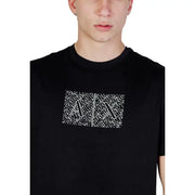 Armani Exchange Herren schwarzer Rundhals-Sweatshirt t-shirt mit kräftigem weißen Grafikdruck aus sich überlappenden stilisierten Buchstaben
