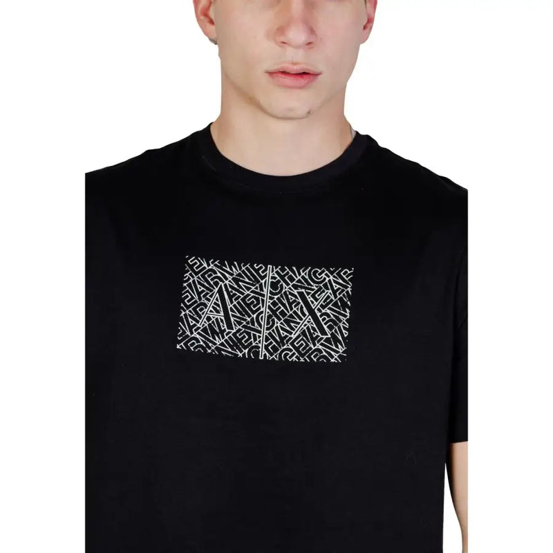 Armani Exchange Herren schwarzer Rundhals-Sweatshirt t-shirt mit kräftigem weißen Grafikdruck aus sich überlappenden stilisierten Buchstaben