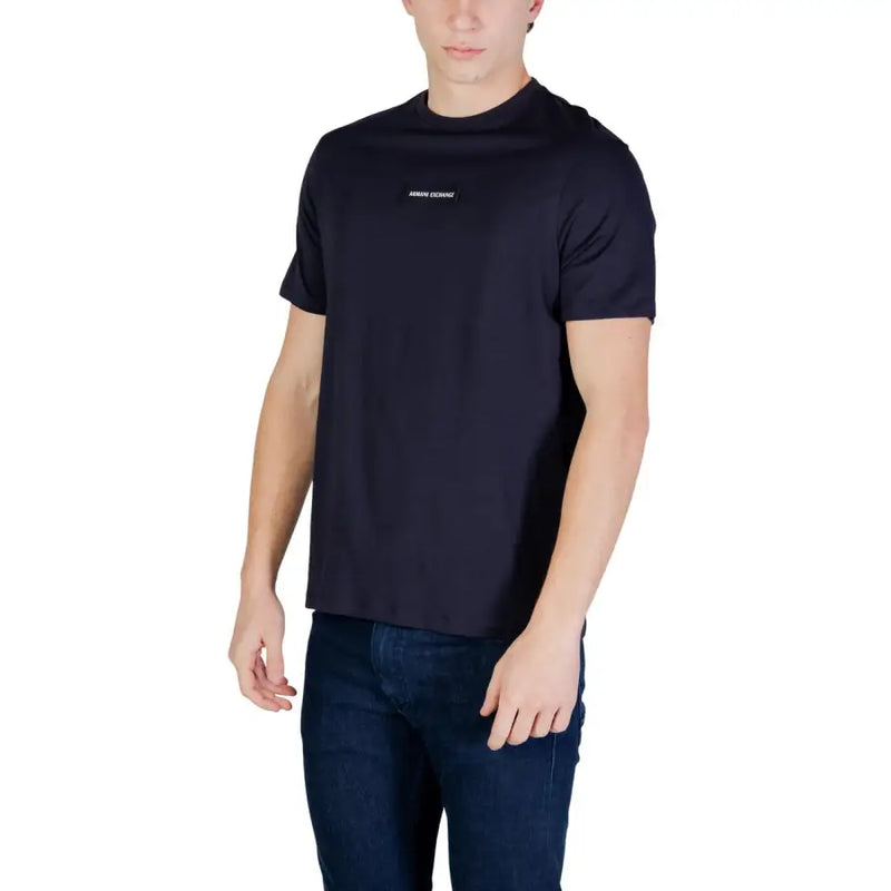 Schwarz Armani Exchange Herren Kurzarm t-shirt mit dezentem Logo-Patch auf der Brust aus weichem Baumwollmaterial