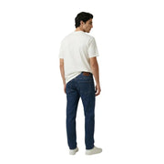 Dunkelblaue Jeans aus Denim mit klassischem Fünf-Taschen-Design und brauner Ledergürtelschlaufe von armani exchange Männer t-shirt Sammlung