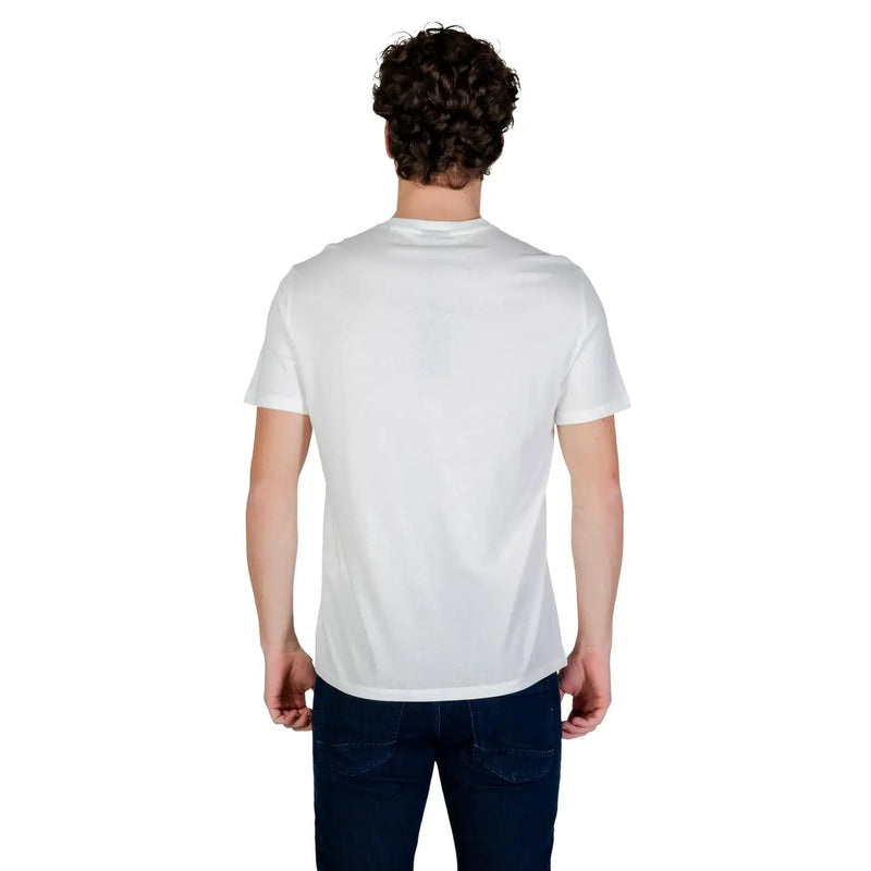Armani Exchange men t-shirt in white cotton with a classic crew neck and short sleeves