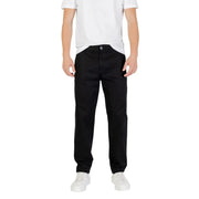 Schwarze Chino-Hose von Armani Exchange mit klarem, geradem Beinschnitt und dezenten Ziernähten