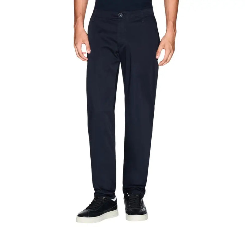 Armani Exchange Herrenhose, dunkelblaue Chino-Hose mit elegantem, geradem Bein und dezenten Ziernähten