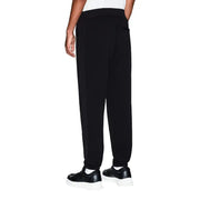 Armani Exchange Schwarze Herren-Jogginghose aus Baumwolle mit lockerer Passform und elastischen Bündchen für die Freizeit.