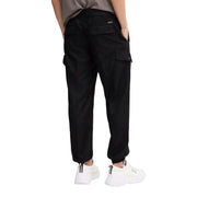Armani Exchange Schwarze Herren-Cargohose mit elastischem Bund und mehreren Taschen für die Freizeit.