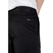 Armani Exchange Schwarze Chino-Hose aus Baumwolle für Herren mit elegantem, tailliertem Schnitt und dezenten Ziernähten