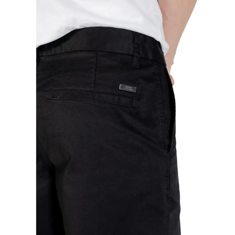 Armani Exchange Schwarze Chino-Hose aus Baumwolle für Herren mit elegantem, tailliertem Schnitt und dezenten Ziernähten