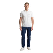 Armani Exchange Weißes Herren-Poloshirt aus Baumwolle mit kurzen Ärmeln und dezentem, gesticktem Logo auf der linken Brustseite.